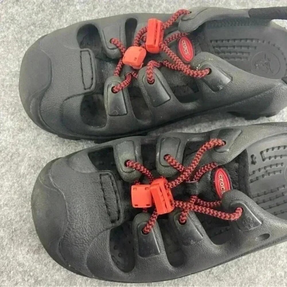 Crocs Juniors Youth Shoes Sandals  Boys Size 3 Black Red Bungie Cord - Picture 2 of 9